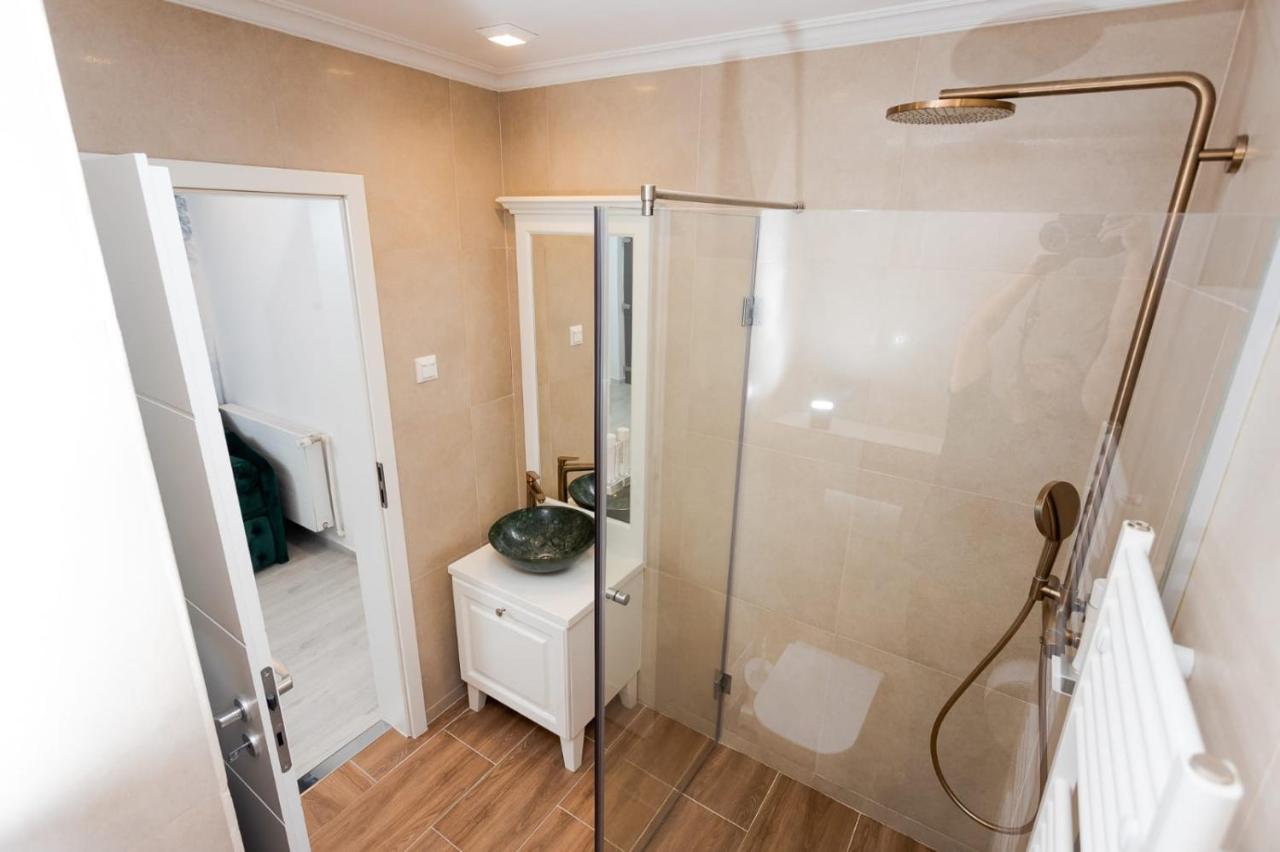 Apartament Carolyne Bistriţa Buitenkant foto
